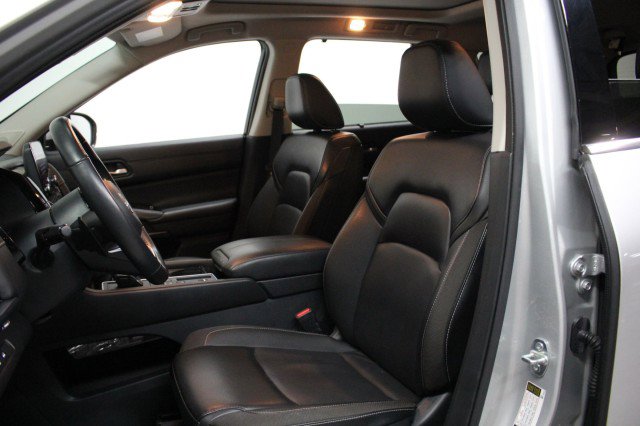 Used 2024 Nissan Pathfinder SL w/ SL Premium Package image 8