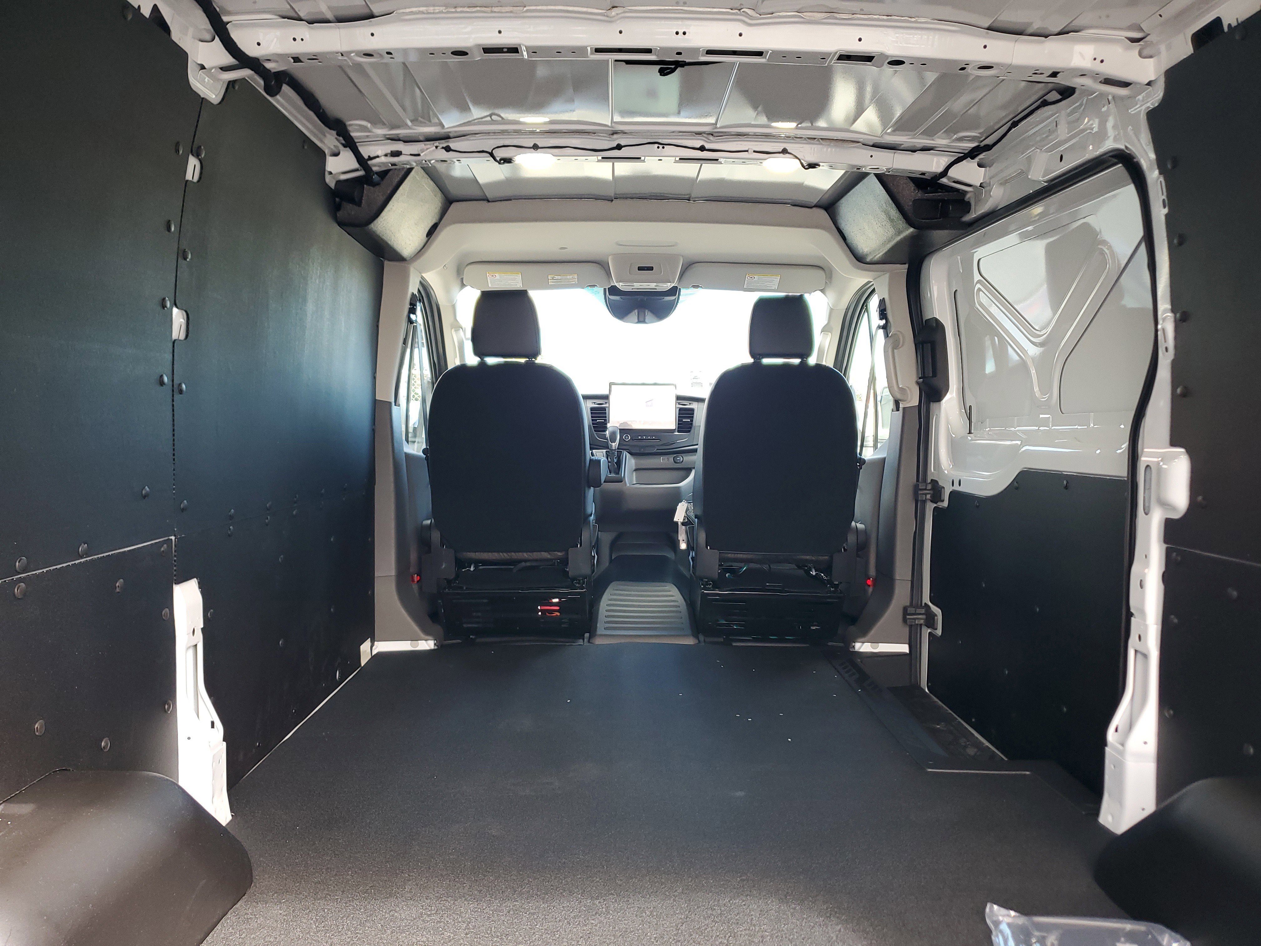 New 2026 Ford Transit 150 Low Roof w/ Load Area Protection Package RWD image 9