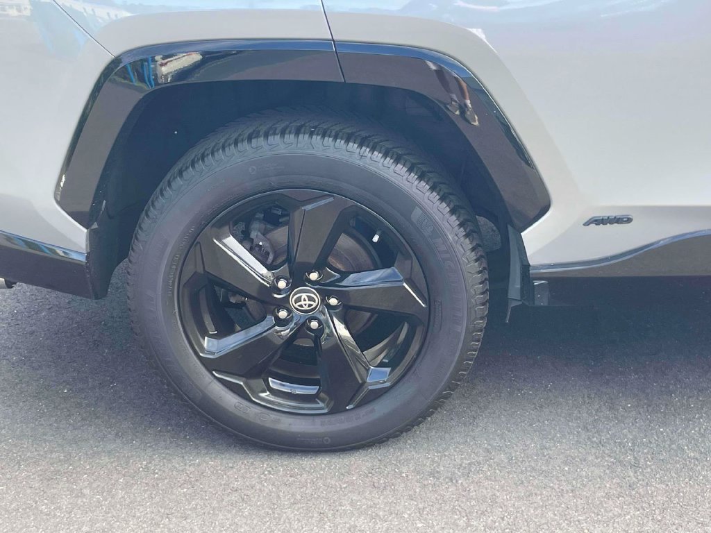 Used 2021 Toyota RAV4 XSE AWD/4WD image 9