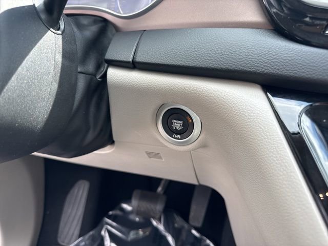 Used 2023 Chrysler Voyager LX FWD image 25