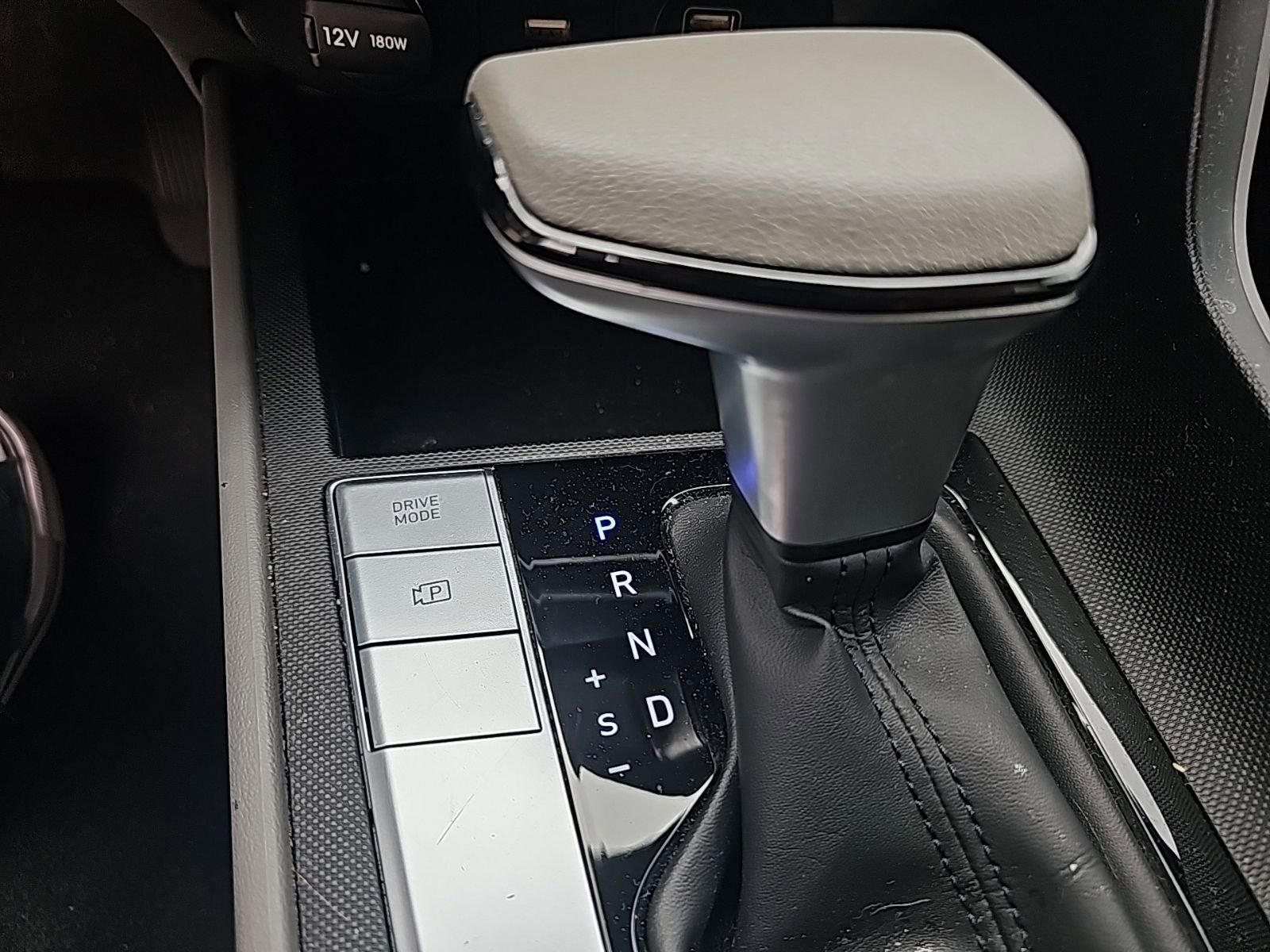 Used 2023 Hyundai Elantra SEL image 15