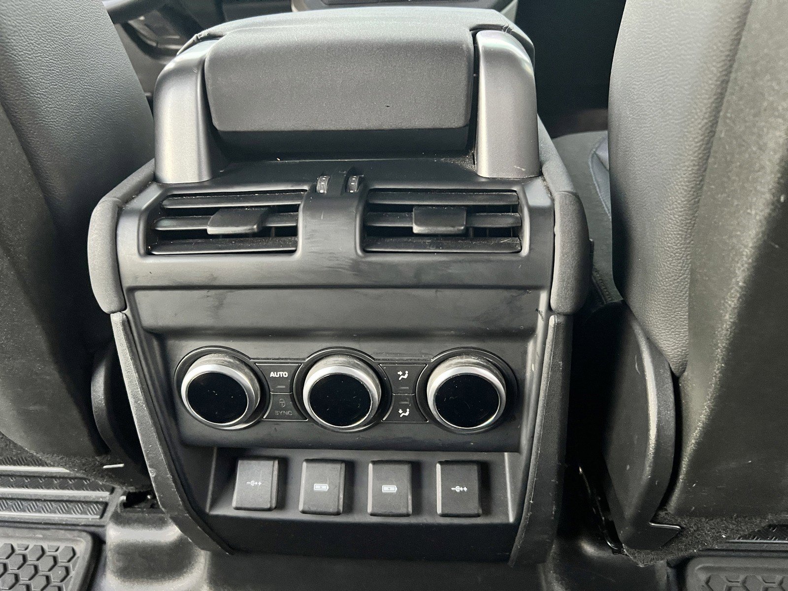 Used 2020 Land Rover Defender 110 S AWD/4WD image 26