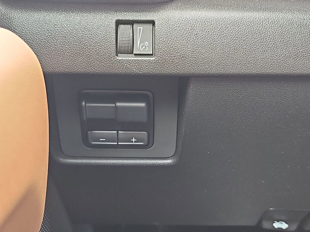 New 2025 GMC Canyon AT4 w/ Nightfall Edition image 23