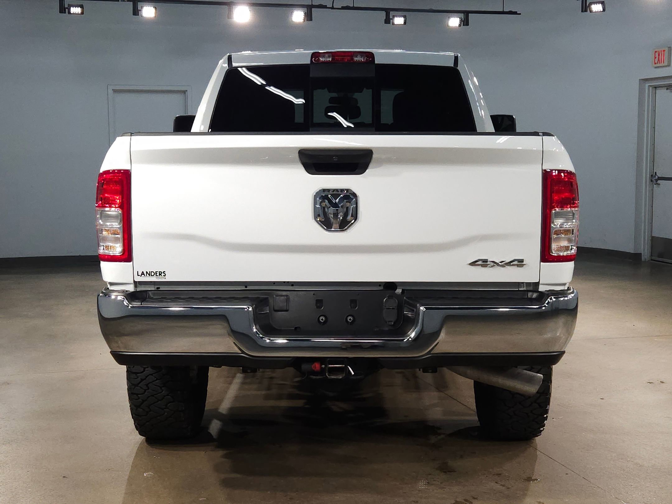 Used 2024 RAM 2500 Tradesman w/ Chrome Appearance Group image 6