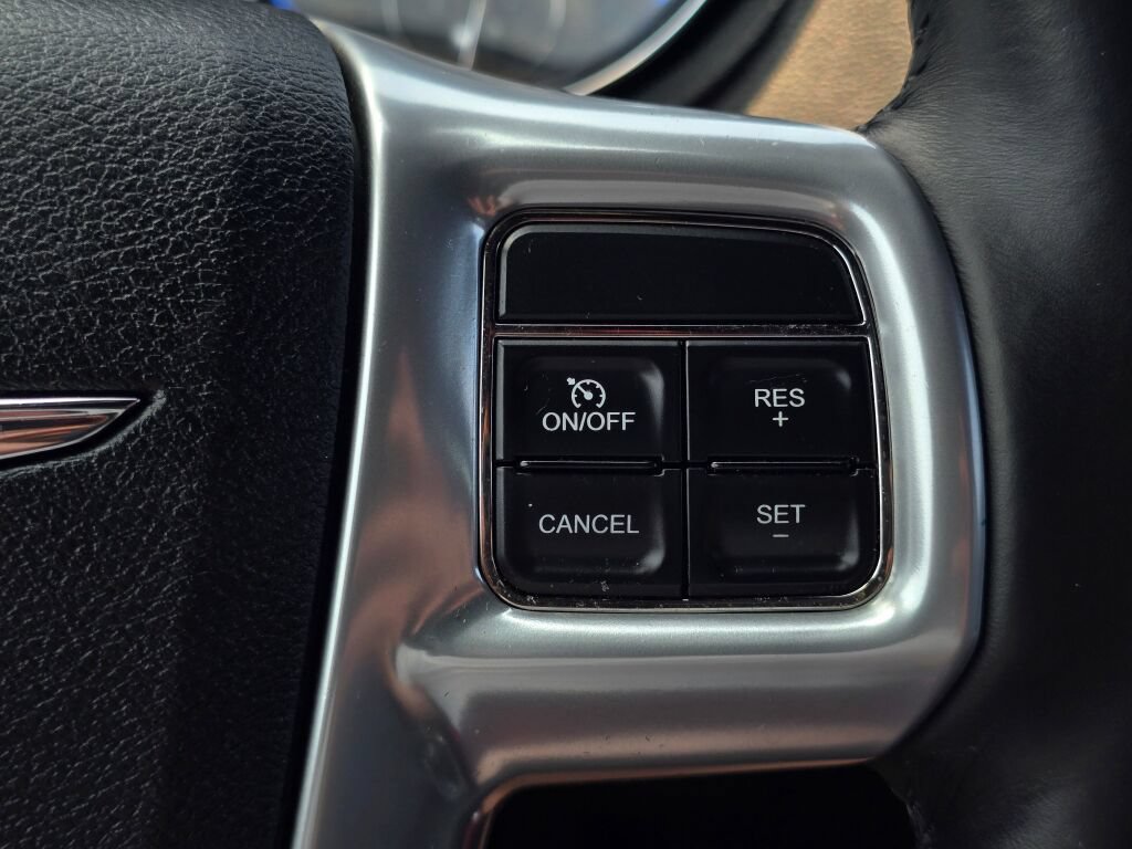 Used 2013 Chrysler 300 Touring w/ Driver Convenience Group RWD image 28