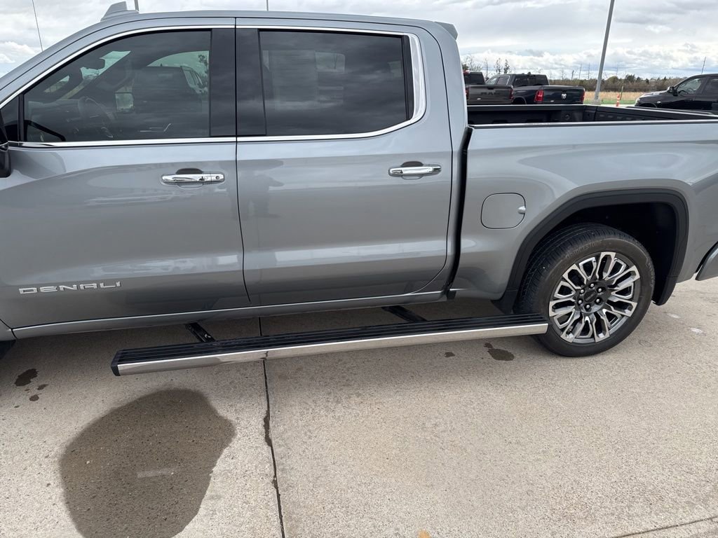 Used 2024 GMC Sierra 1500 Denali Ultimate image 11