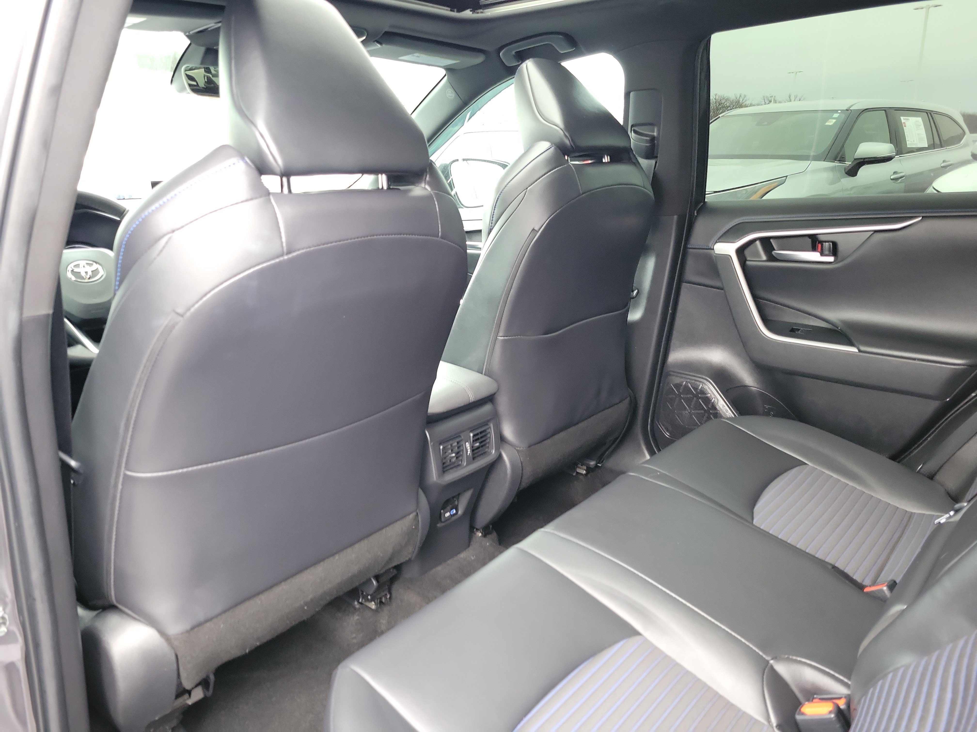 Certified 2022 Toyota RAV4 XSE image 11