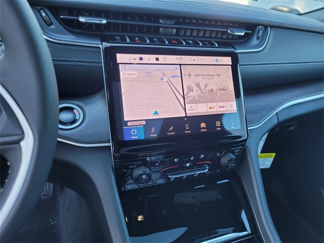 New 2025 Jeep Grand Cherokee Limited image 25