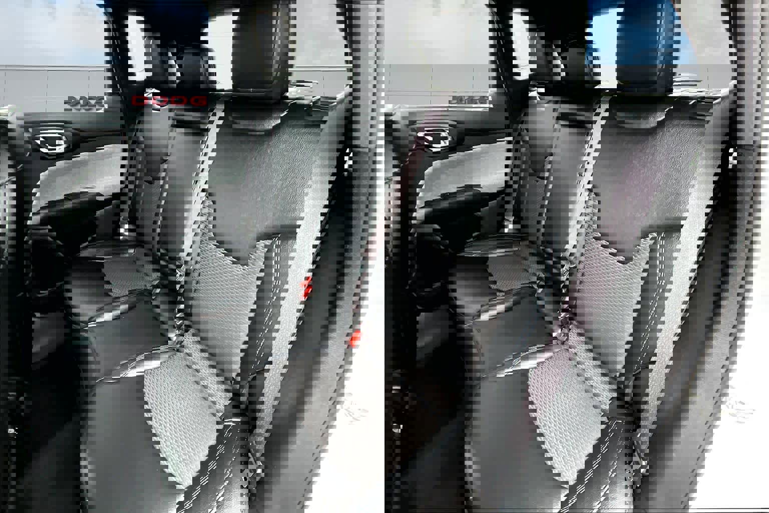 Used 2024 Jeep Compass Latitude image 14