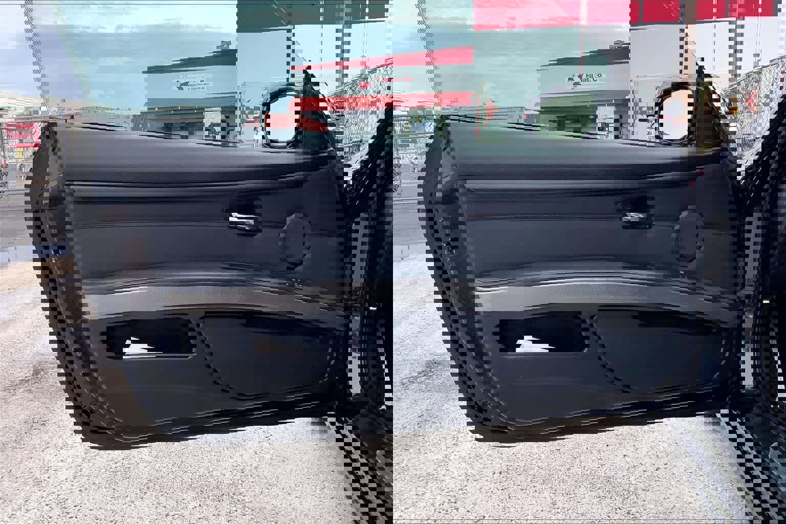 Used 2011 BMW 335i Coupe image 25