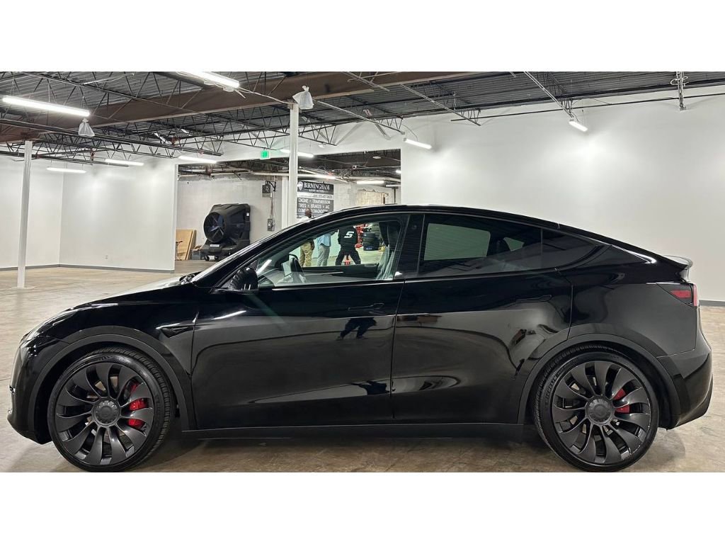 Used 2023 Tesla Model Y Performance image 8