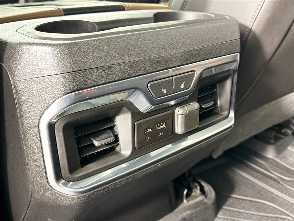 Used 2019 Chevrolet Silverado 1500 High Country image 24