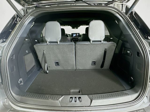 New 2026 Ford Explorer ST-Line w/ ST-Line Street Pack image 27