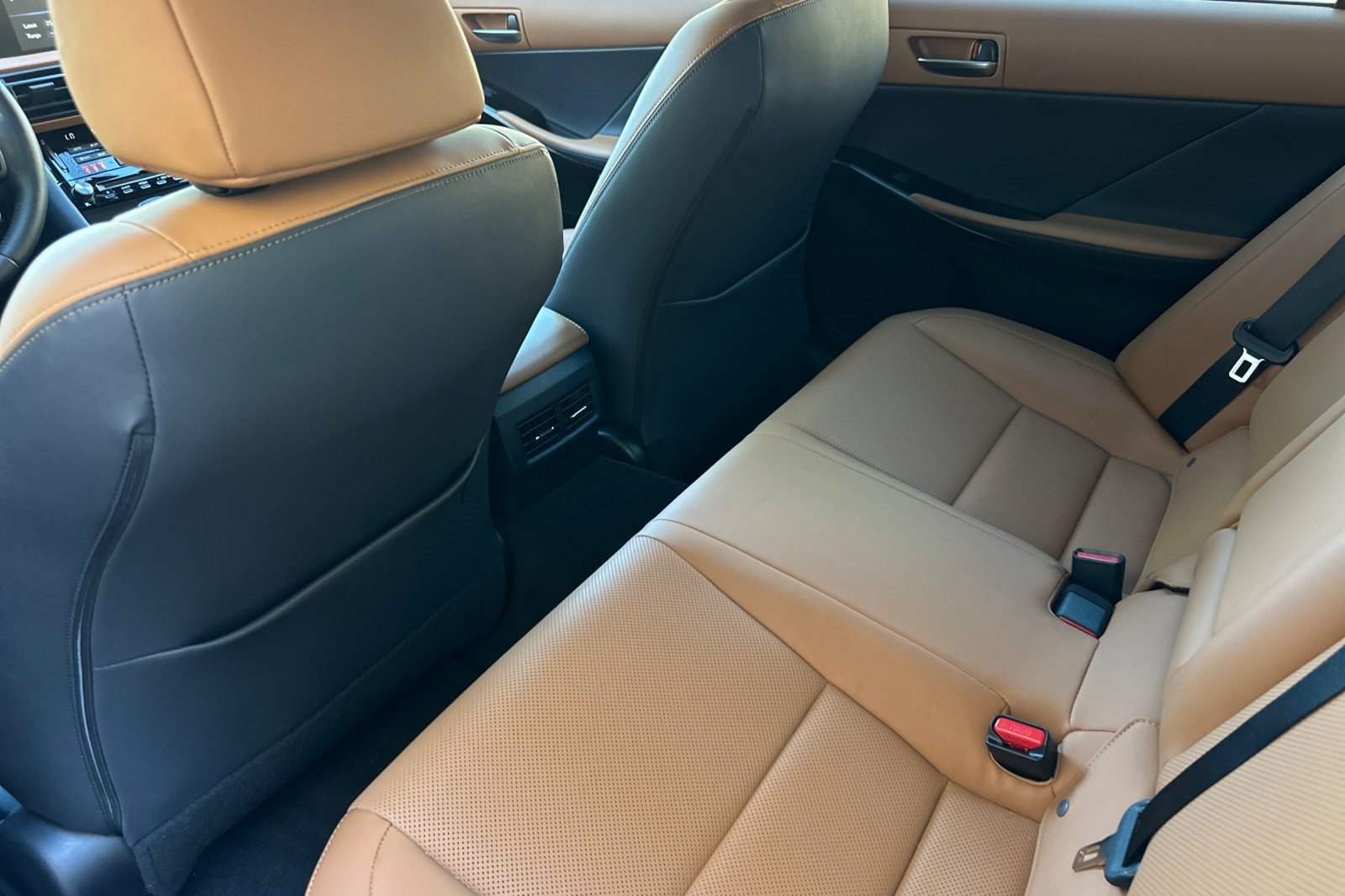 Certified 2025 Lexus IS 300 F Sport RWD image 26