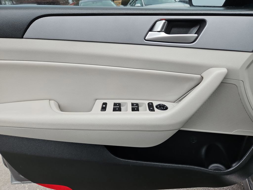 Used 2017 Hyundai Sonata SE image 22