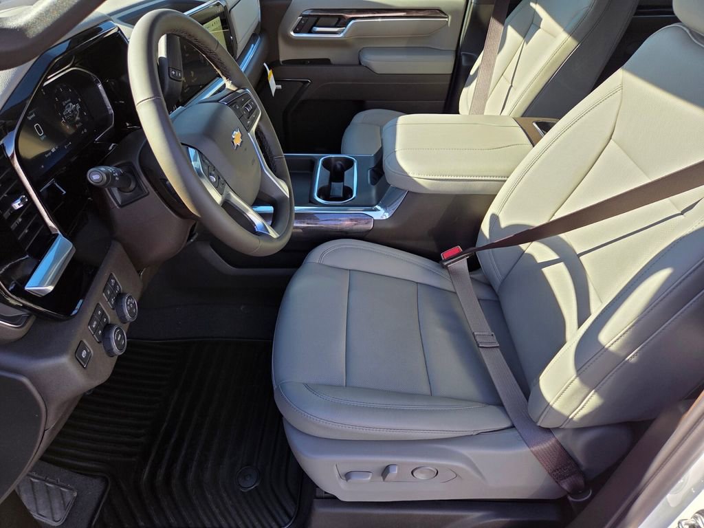 New 2026 Chevrolet Silverado 3500 LTZ w/ LTZ Convenience Package image 6