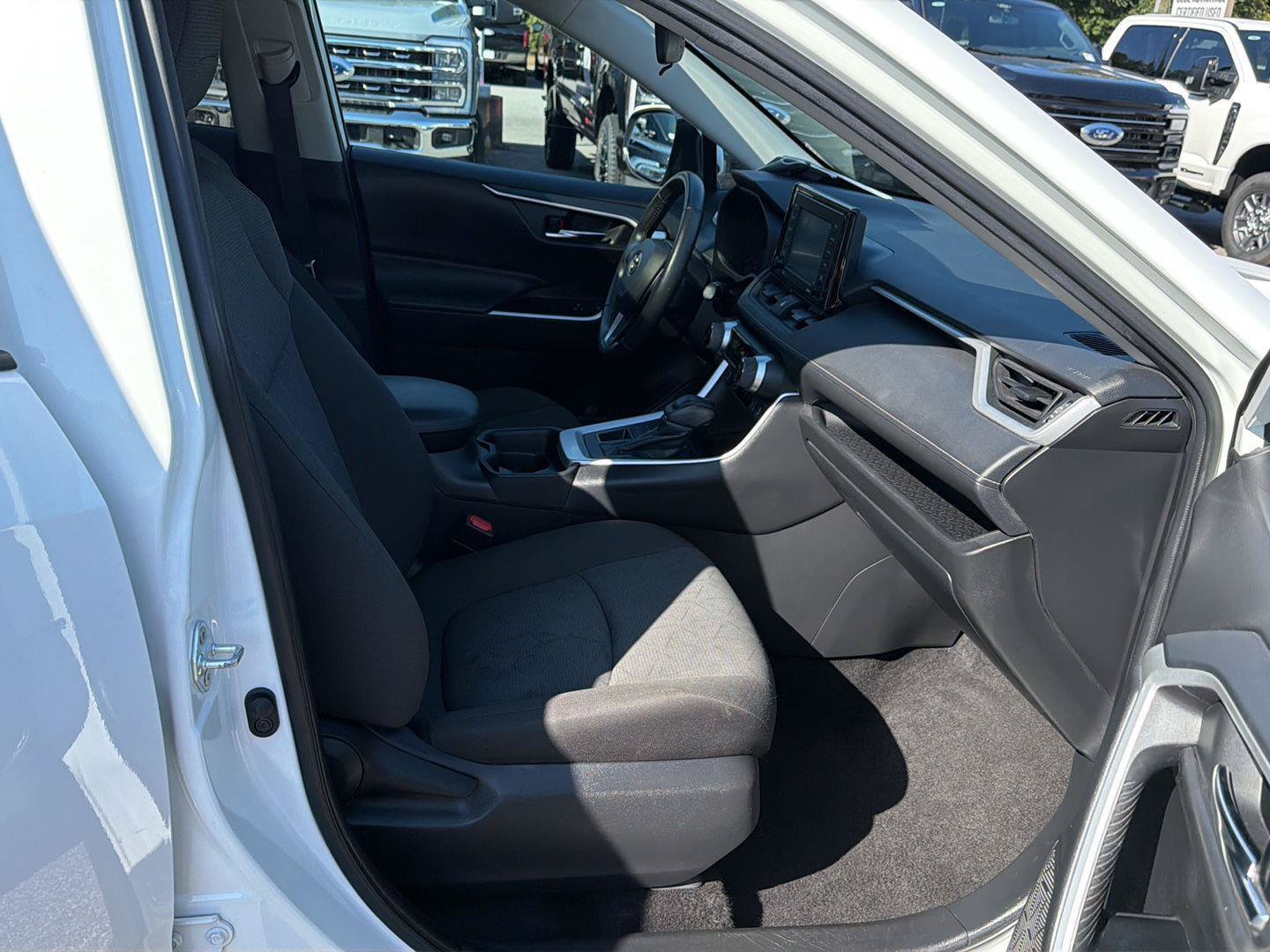 Used 2021 Toyota RAV4 XLE w/ Convenience Package AWD/4WD image 13