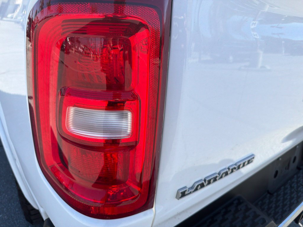 Used 2025 RAM 1500 Laramie AWD/4WD image 9