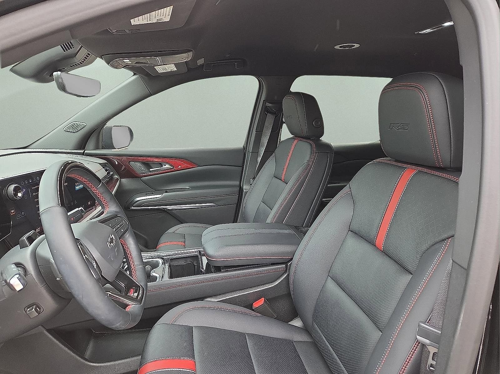 Used 2026 Chevrolet Traverse RS FWD image 14