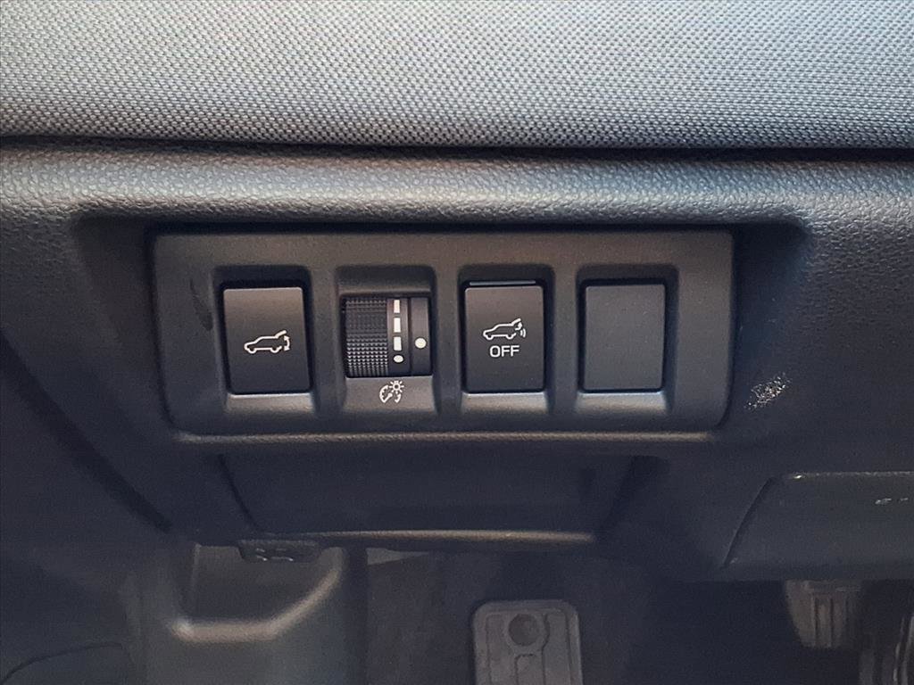 Certified 2025 Subaru Outback Premium image 8