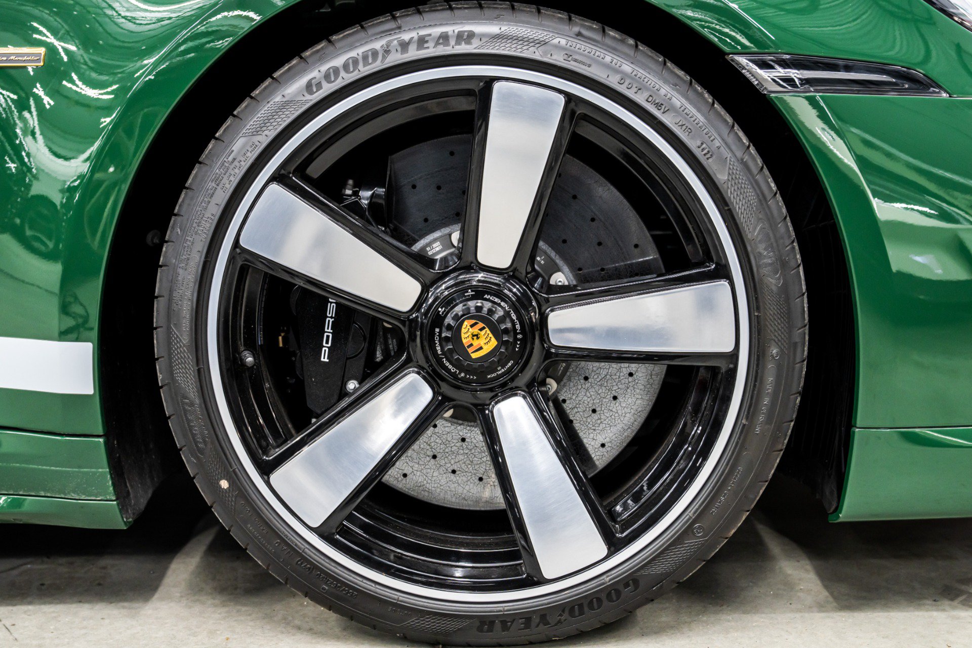 Used 2023 Porsche 911 Sport Classic RWD image 9