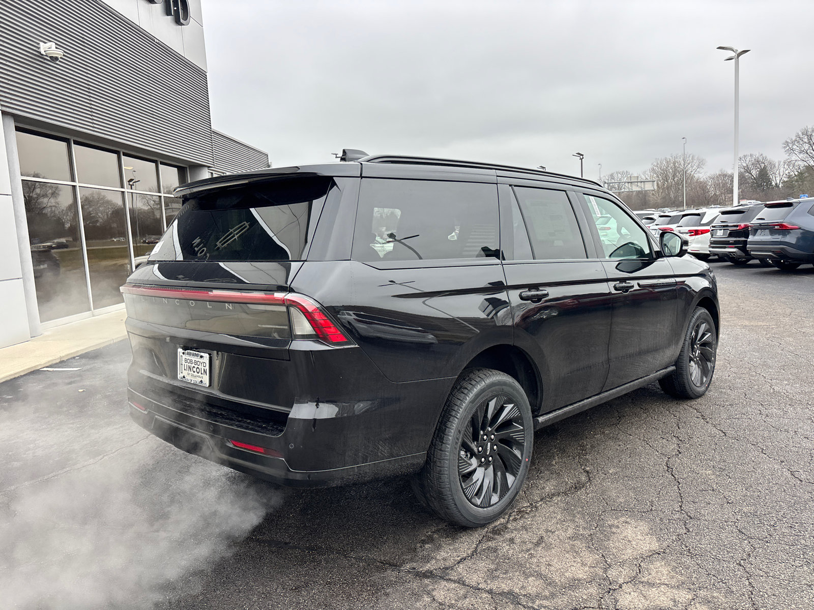 New 2026 Lincoln Navigator Reserve w/ Jet Appearance Package AWD/4WD image 7