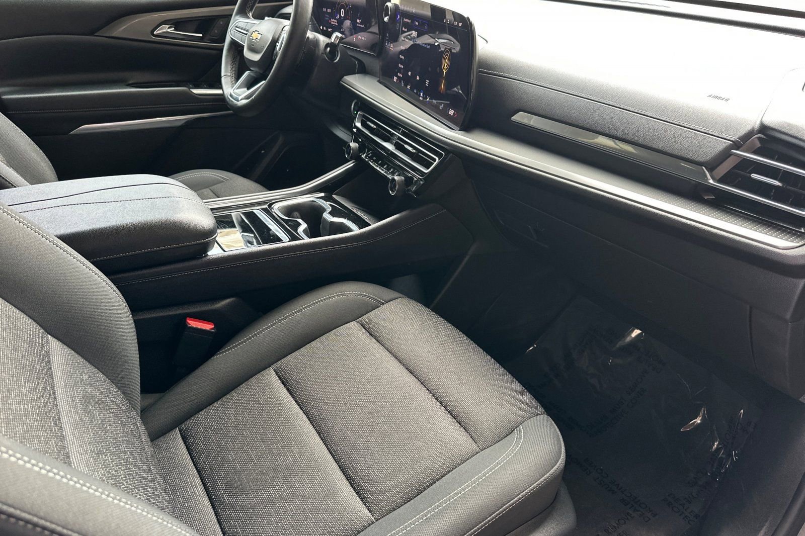 Used 2024 Chevrolet Traverse LT image 21