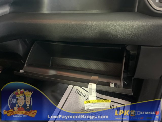 Used 2025 RAM 2500 Tradesman w/ Chrome Appearance Group image 32