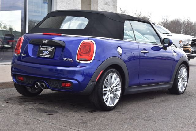 Used 2019 MINI Cooper S w/ Signature Upholstery Package FWD image 15
