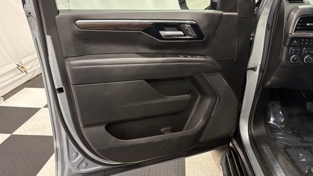 Used 2025 Chevrolet Tahoe LT image 15