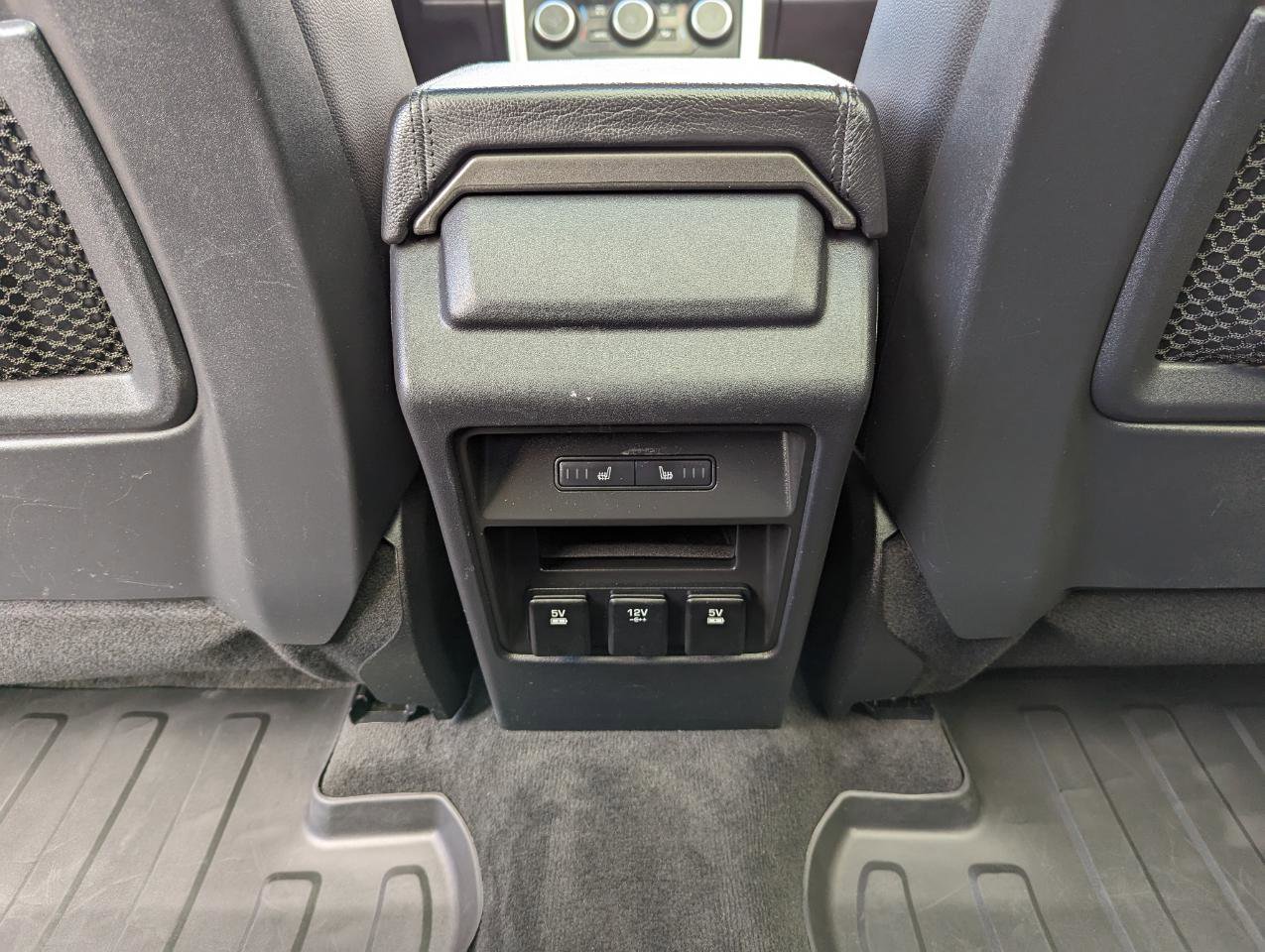 Used 2017 Land Rover Discovery Sport HSE image 39