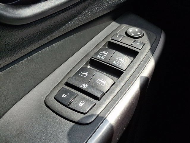 Certified 2021 Jeep Cherokee Latitude Lux w/ Sun & Sound Group AWD/4WD image 31