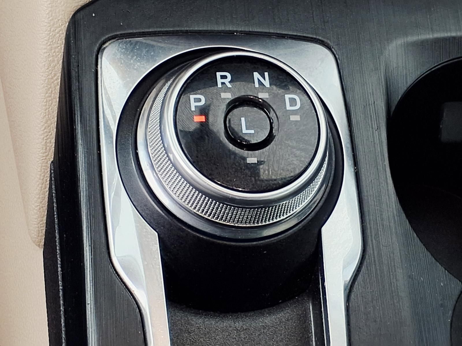 Used 2022 Ford Escape SE w/ SE Sport Appearance Package FWD image 19