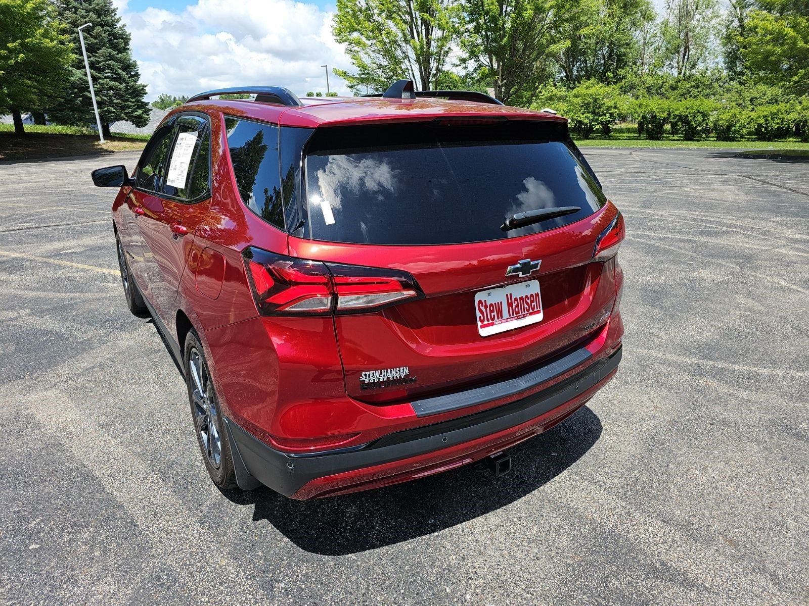 Used 2024 Chevrolet Equinox RS AWD/4WD image 3