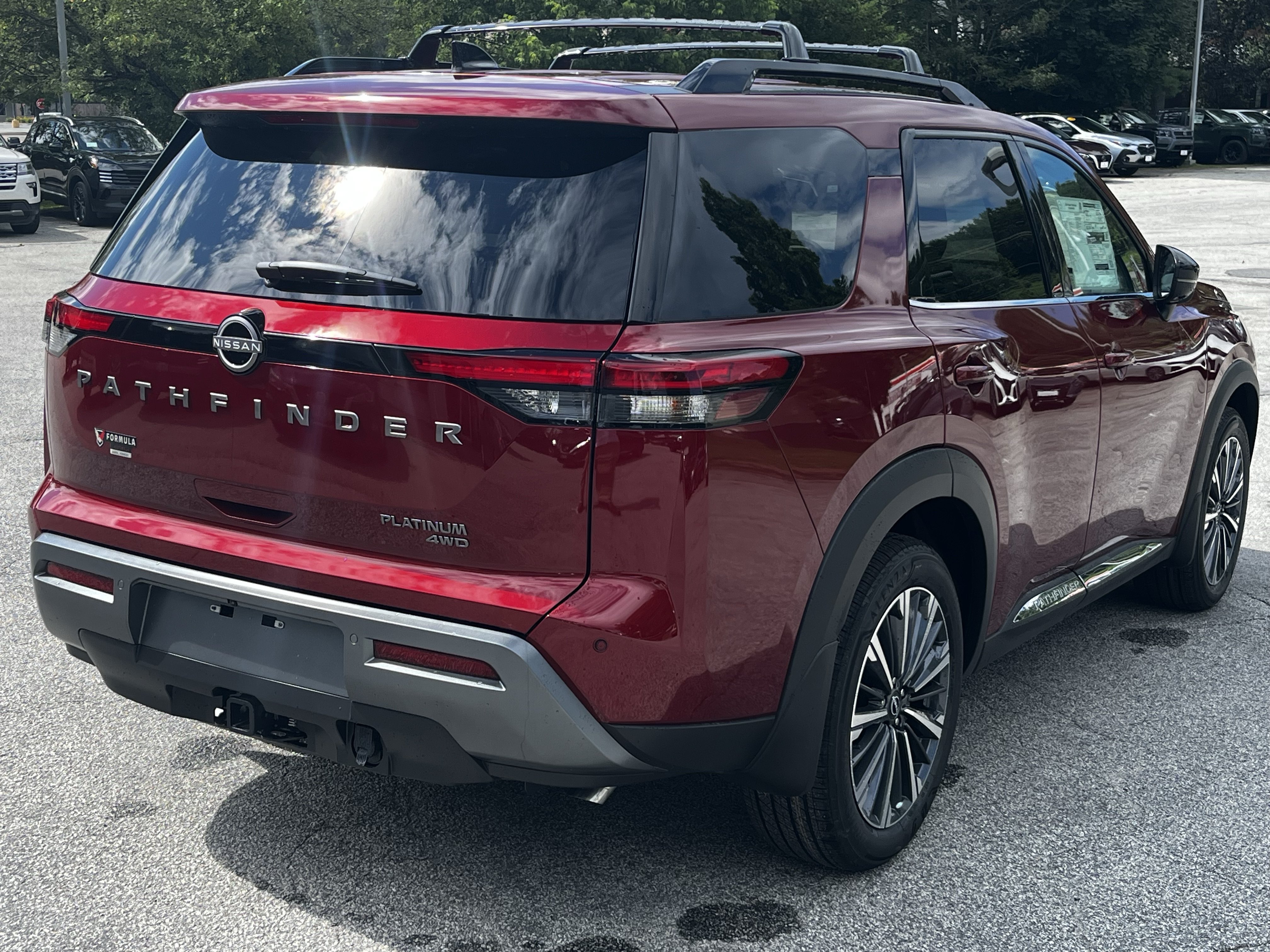 New 2026 Nissan Pathfinder Platinum w/ Accent Package AWD/4WD image 7