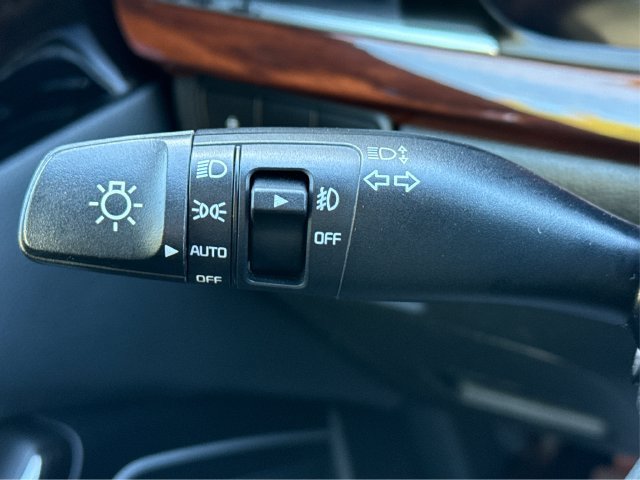 Used 2017 Kia Cadenza Premium FWD image 19