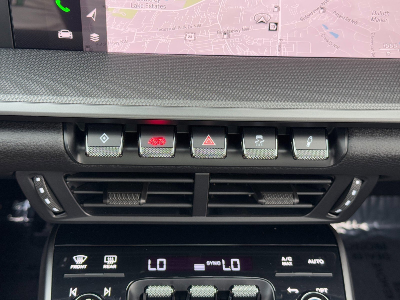 Used 2025 Porsche 911 Carrera image 33