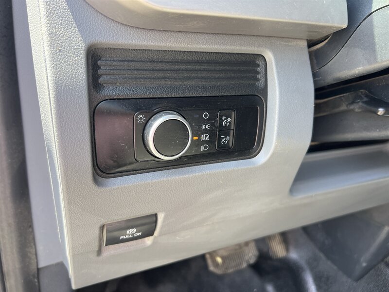 Used 2023 Ford F550 Luxury RWD image 18