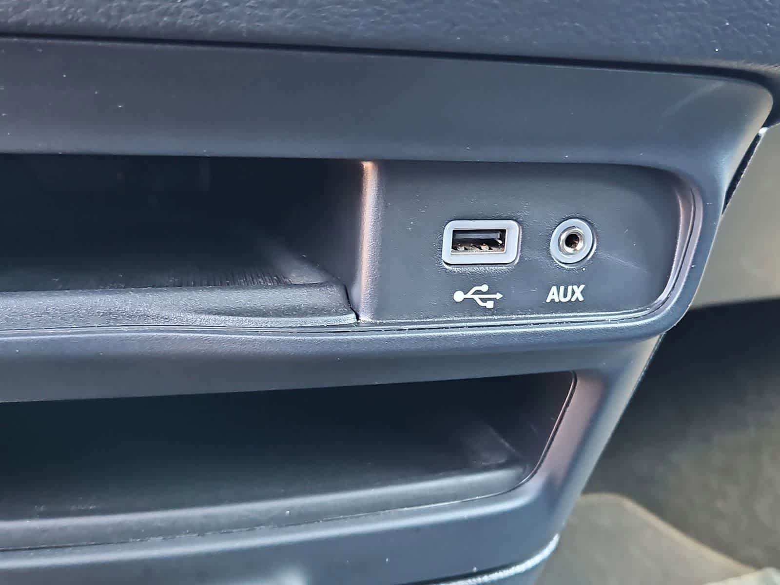 Used 2020 Chrysler Pacifica Touring-L AWD/4WD image 33