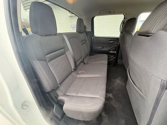 Used 2024 Nissan Frontier SV image 31