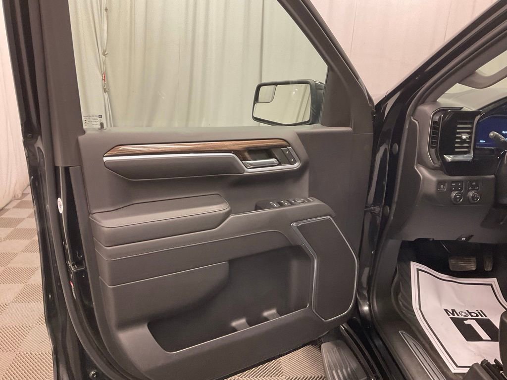 Used 2022 Chevrolet Silverado 1500 RST w/ Diesel Off-Road Package image 9