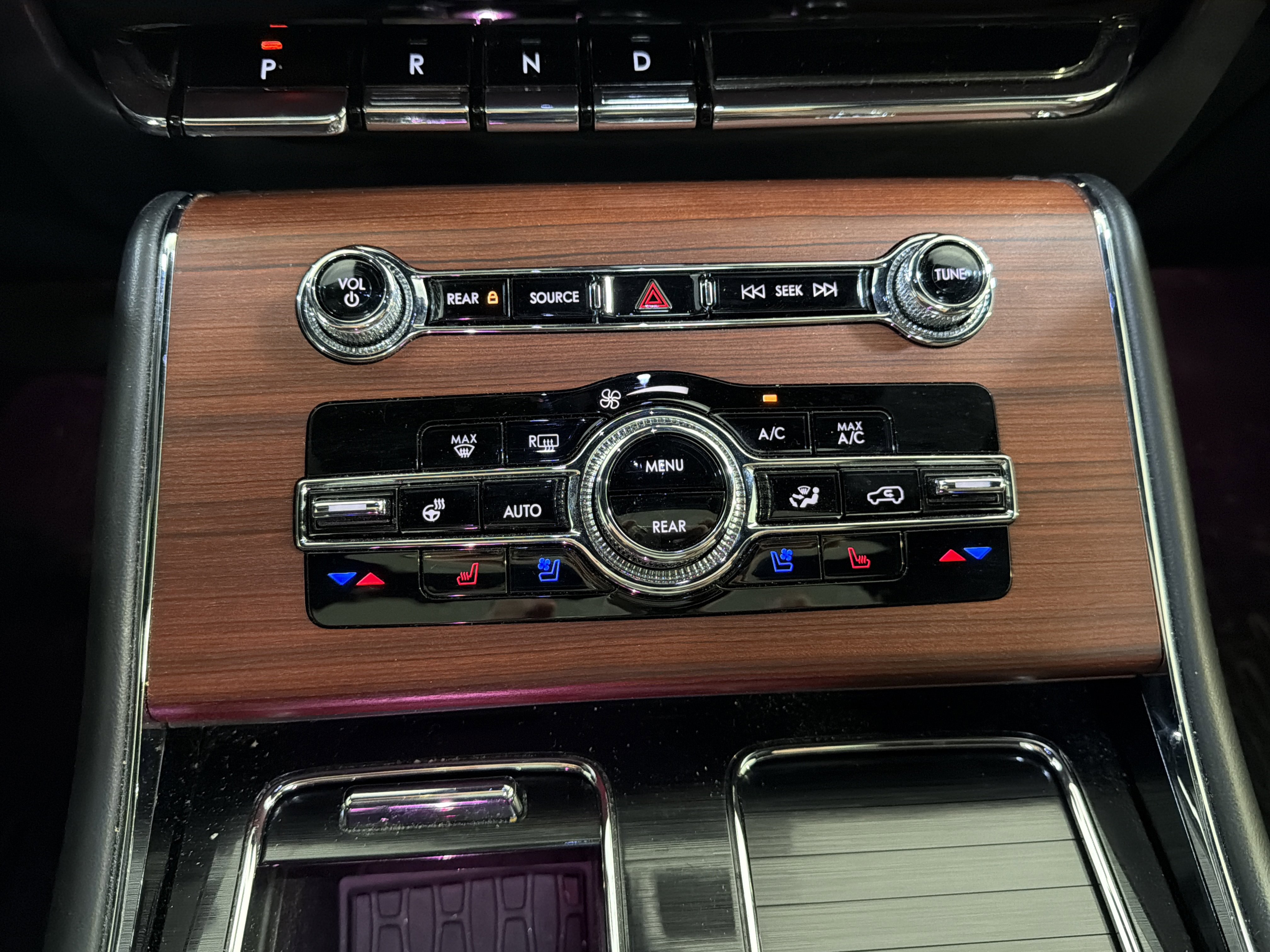 Used 2024 Lincoln Aviator Reserve w/ Elements Package Plus RWD image 18