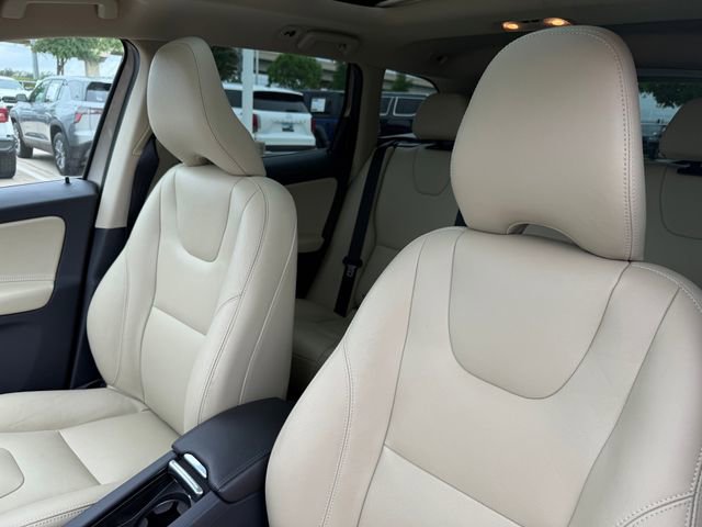 Used 2017 Volvo XC60 T5 Inscription w/ Preferred Option Package AWD/4WD image 16