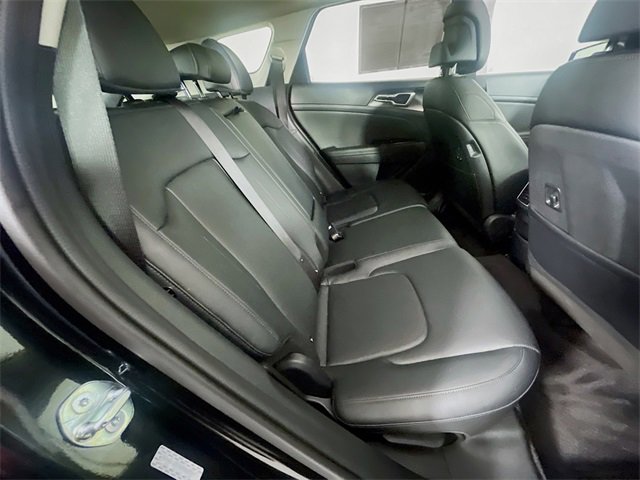 Used 2025 Kia Sportage EX w/ Premium Package image 29