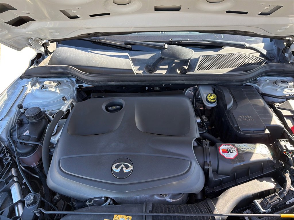 Used 2017 INFINITI QX30 Premium w/ Cargo Package image 11