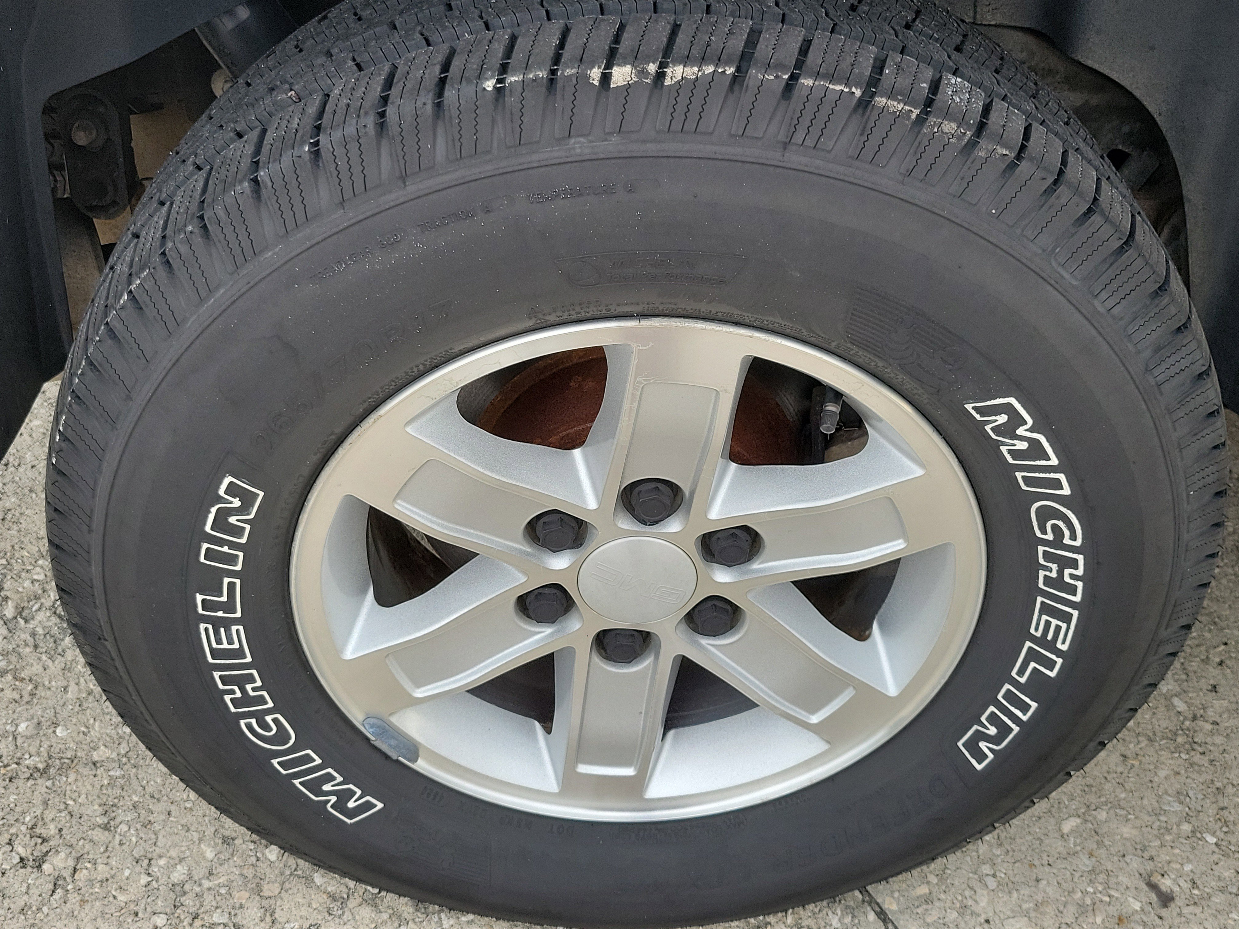 Used 2008 GMC Yukon SLT w/ SLT Preferred Equipment Group image 5