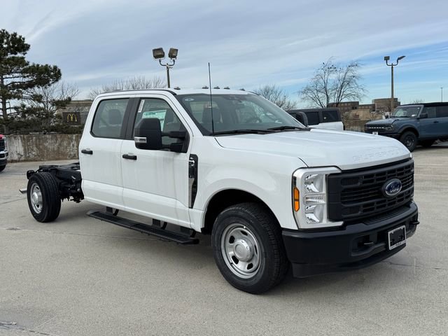 Used 2024 Ford F350 XL image 1