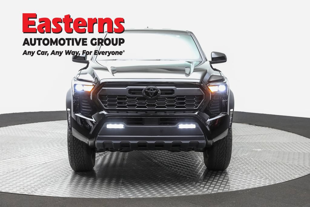 Used 2026 Toyota Tacoma TRD Off-Road AWD/4WD image 2