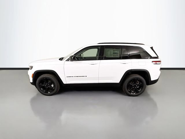 New 2025 Jeep Grand Cherokee Limited w/ Black Appearance Package image 4