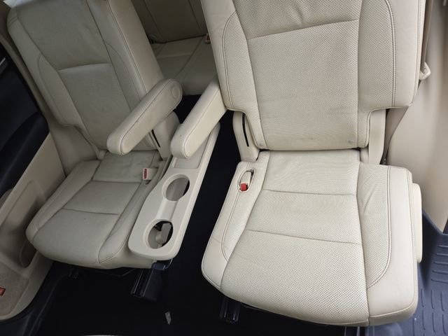 Used 2014 Toyota Highlander Limited w/ Driver Technology Package image 30